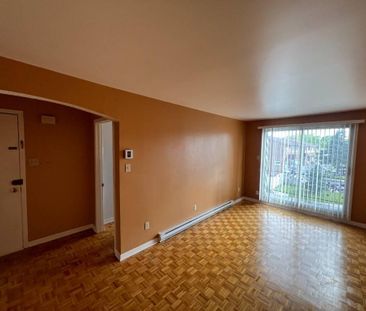 4½ Apartment Available - A louer • For Rent - Photo 1