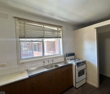 Prime Location - Photo 1