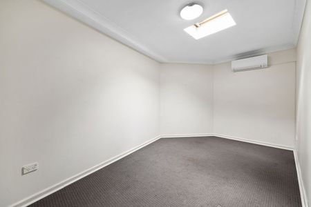 Funky Inner City Charm - Photo 3