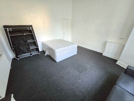 2 Bed Flat, Liverpool, L8 - Photo 3