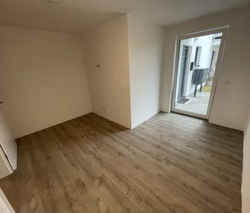 Ideal auch für WGs: Helle, schöne und moderne 2 Zimmer-Wohnung mit ... - Photo 2