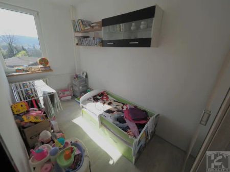 Pronájem bytu 1+1 (přepažený na 2+1) 39 m - Fotografie 4