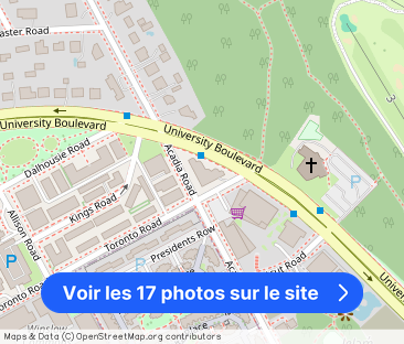 Colonial House - Photo 1