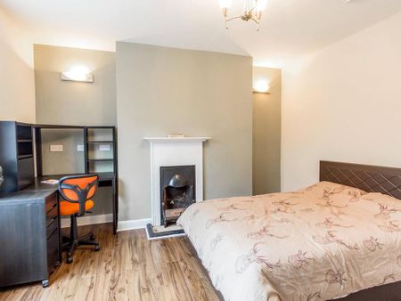 3 bedroom apartment to rent - Photo 3