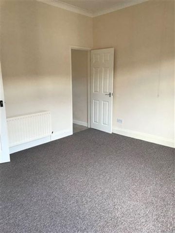 2 bedroom property to rent - Photo 2