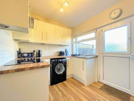 2 bedroom terraced house to rent - Photo 2