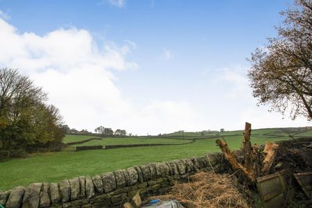 Green End Road, East Morton. - Photo 4