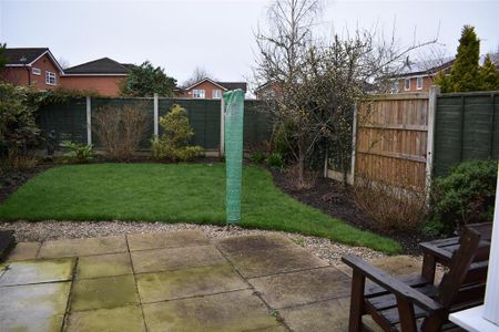 3 bedroom detached house to rent - Photo 3