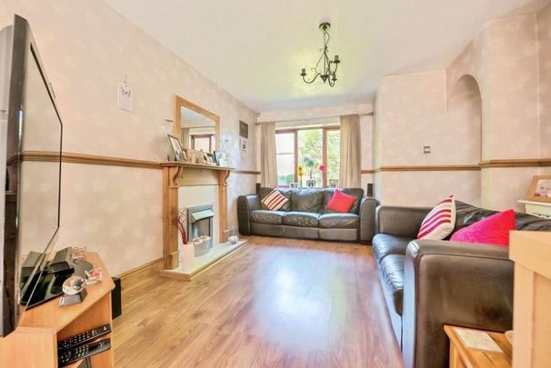 Beveley Road, Oakengates, TF2 - Photo 1
