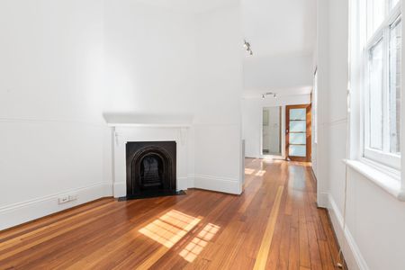 Great lifestyle location moments to everything - Photo 4