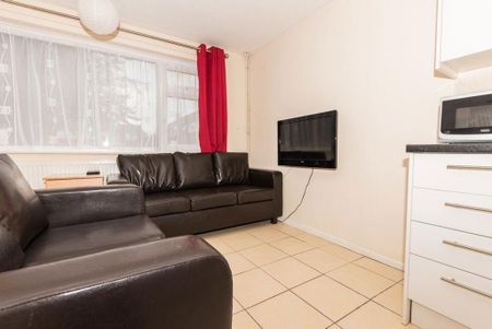 1 bedroom house to rent - Photo 2