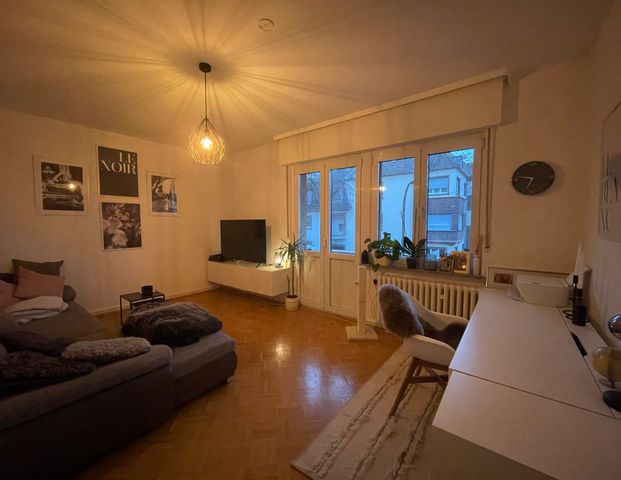 Charmante 2-Zimmer Wohnung mit großer Wohnküche und EBK - Photo 1