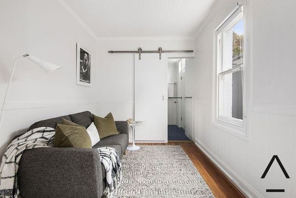 Sophisticated home in cul de sac - Photo 1