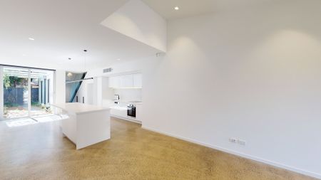 PRESTIGE LIVING - Photo 3