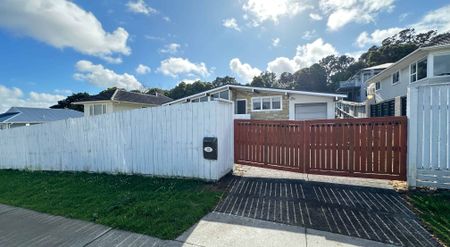 33 Portman Rd, Mt Wellington - Photo 3