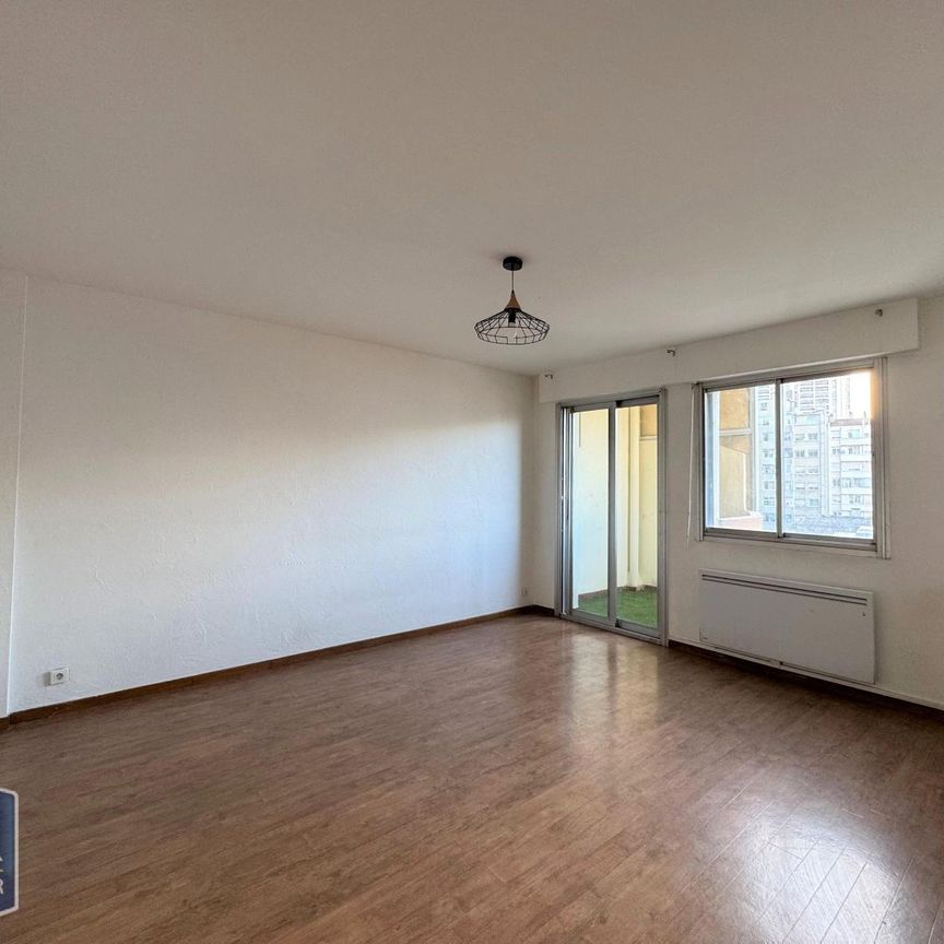Location Appartement 2 pièces 42m² MARSEILLE 8ème - Photo 1