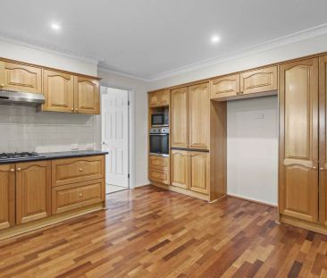 “Immaculately Presented Family Home in Prime Glenwood Location!” - Photo 3