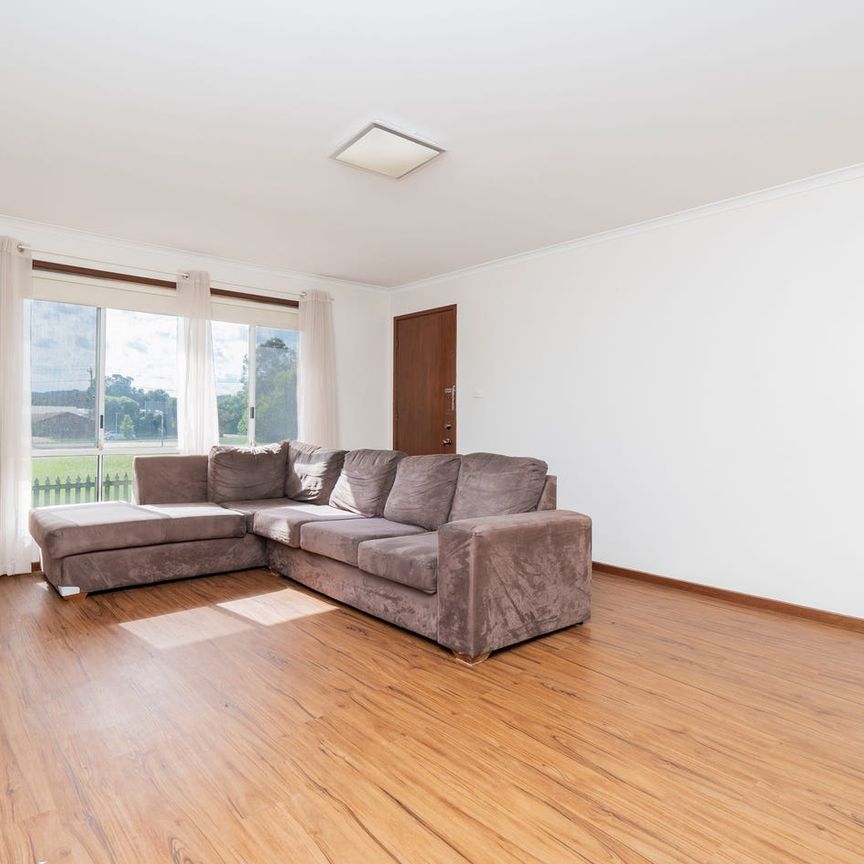 Furnished 2 bedroom unit - Photo 1