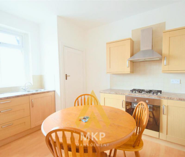 2 bedroom flat to rent - Photo 4 | Rentumo