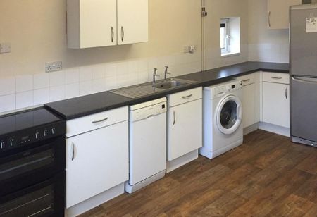 2 bedroom flat to rent - Photo 4