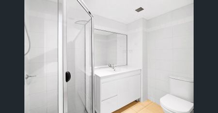 Spacious 1 Bedroom Apartment - Photo 3