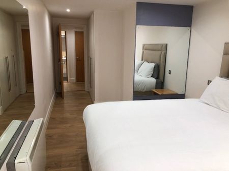 Bourne House - Photo 4