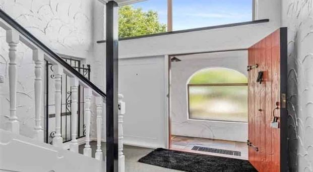 Spacious 3-Bed, 2-Bath Home Near Town - Photo 1