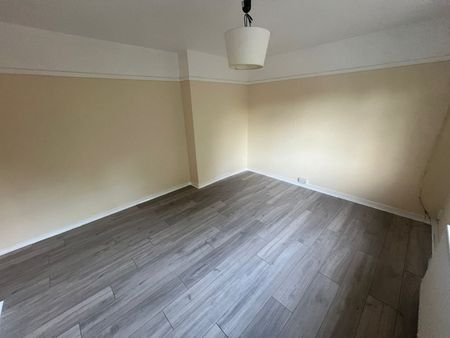 Room in a Shared House, Selby Road, N17 - Photo 2