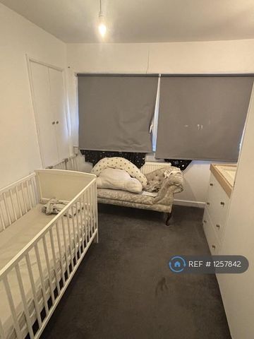 4 bedroom detached house to rent - Photo 3