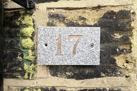 2 bedroom semi-detached house to rent - Photo 2