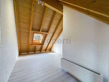 Grosszügige 4.5-Zimmer Maisonette-Wohnung in Dällikon - Photo 3