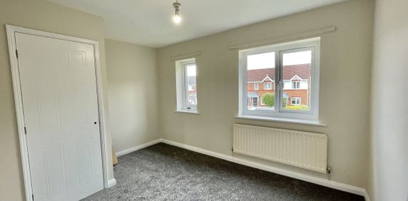 Stanley Park Court - Photo 2