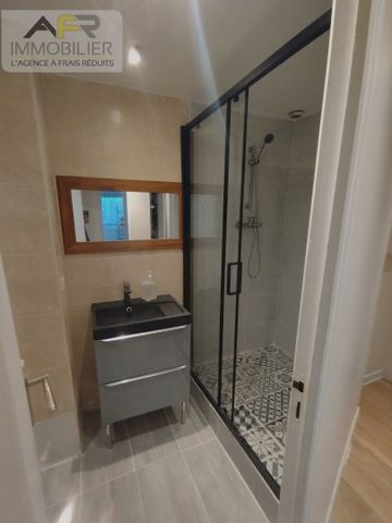 Location Appartement 3 pièces 71m² - Photo 4