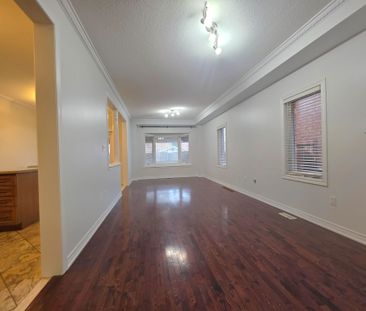 For Lease - 150 Ozner Crescent, Vaughan, Ontario - Photo 3