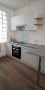 Location Appartement 2 pièces 56m² AVESNES SUR HELPE 59440 - Photo 3