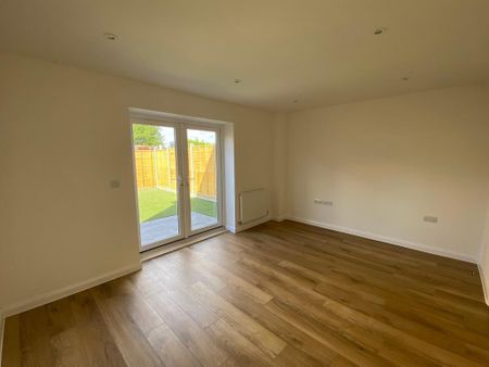 2 bedroom semi-detached house to rent - Photo 2