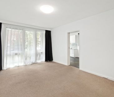 Spacious and Conveniently Located Apartment - Photo 1