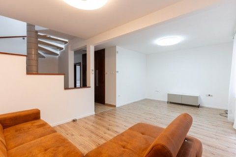 Semi-detached house in dist.2. - Fotó 1