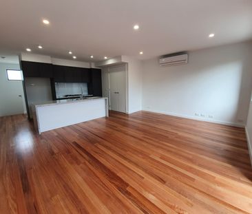 2/2 Mill Road, Oakleigh VIC 3166 - Townhouse For Rent | Domain - Photo 5
