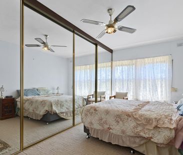 Charming Family Home with Solar & Energy Savings - Photo 4