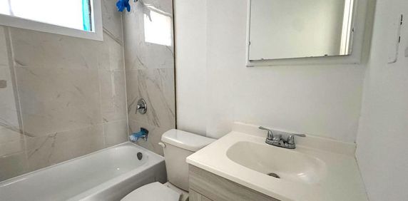 Magnifique 5 ½ à louer entièrement rénové ! – Vieux-Longueuil - Photo 2