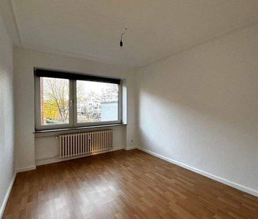 Helle 3-Zimmer-Whg. mit Balkon // Rendsburger Landstraße, Kiel-Hassee - Photo 3