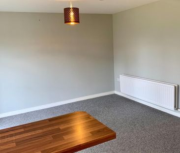 6 Abercorn Square, Ballyclare, BT39 9AE - Photo 1