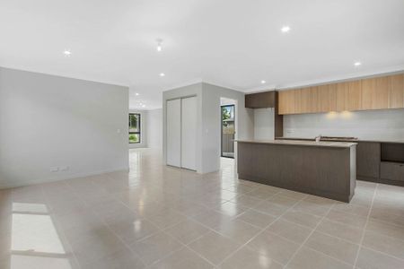 Brand New, Modern 4 Bedroom Home in South Ripley! - Photo 5