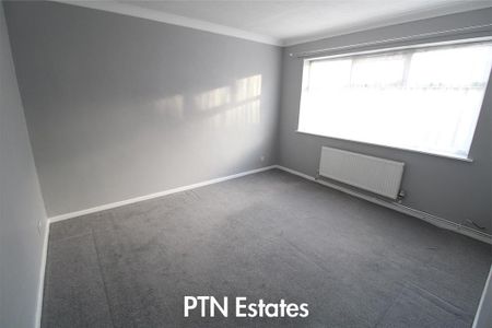 2 bedroom detached bungalow to rent - Photo 3