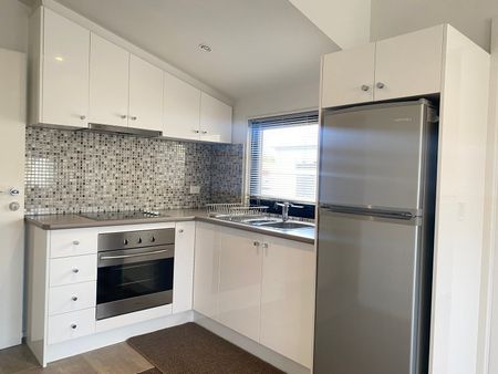 2/2 Mccrory Street, Coburg VIC 3058 - Photo 4