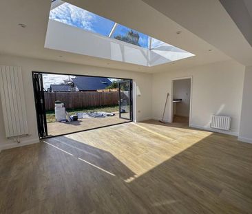 4 bedroom detached house to rent - Photo 1