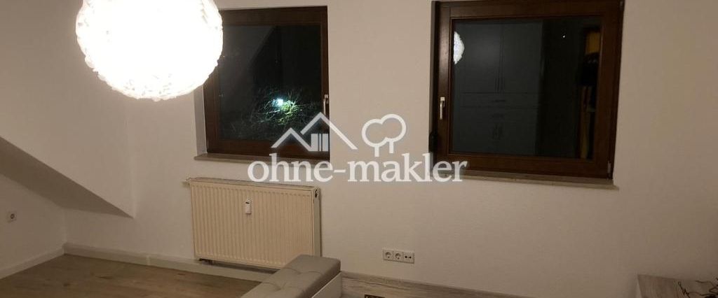 Schöne 2 Zimmer DG-Wohnung - Photo 1