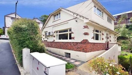 2 Bedroom Flat in Mornington - Photo 4