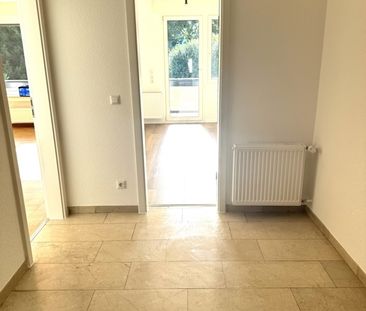 Komplett modernisierte 2 Zimmer Wohnung mit Balkon u. Garage in der Nähe vom Park in Moers-Vinn - Photo 2